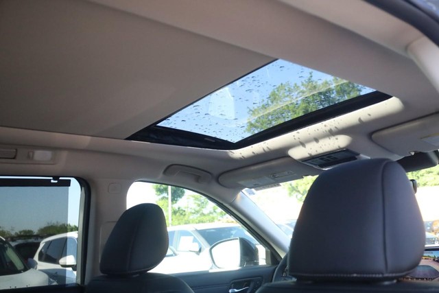Nissan Pathfinder Vehicle Image 24
