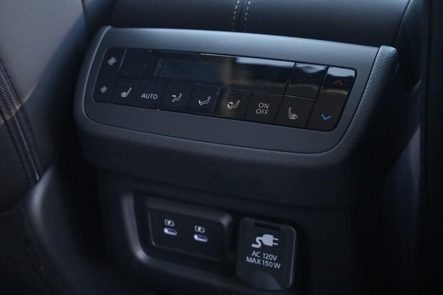 Nissan Pathfinder Vehicle Image 25