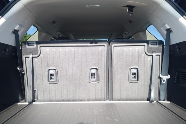Nissan Pathfinder Vehicle Image 26