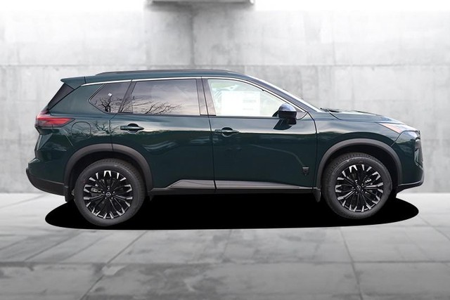 Nissan Rogue Vehicle Image 05