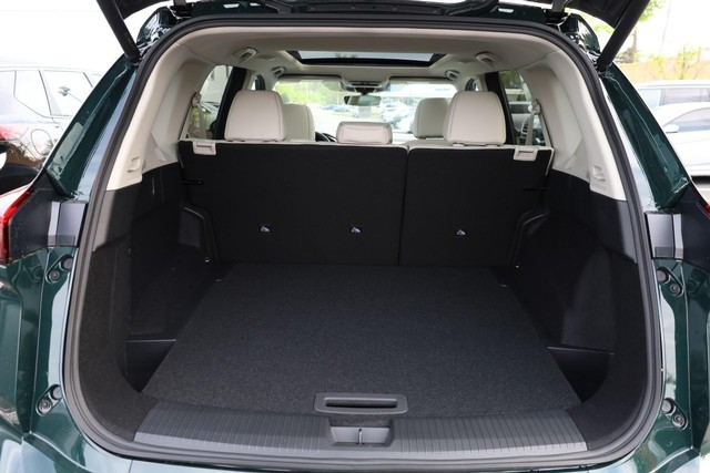 Nissan Rogue Vehicle Image 07