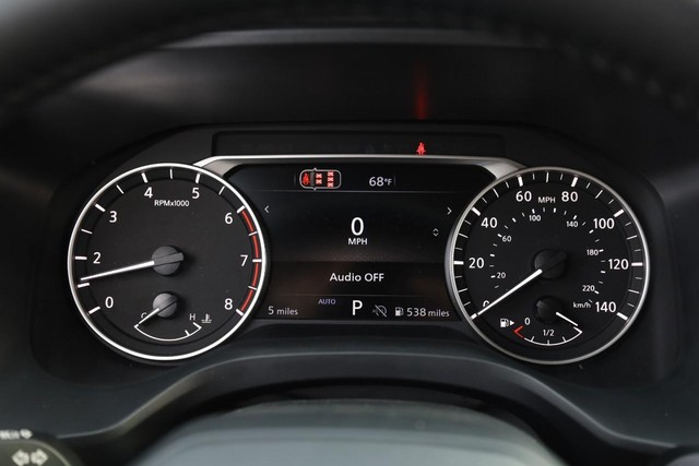 Nissan Rogue Vehicle Image 12
