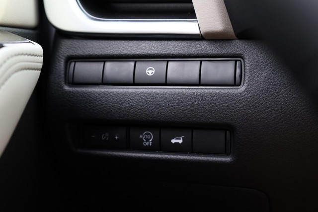 Nissan Rogue Vehicle Image 20