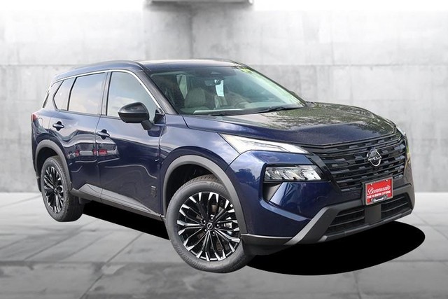 Nissan Rogue Vehicle Image 02