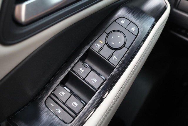 Nissan Rogue Vehicle Image 19