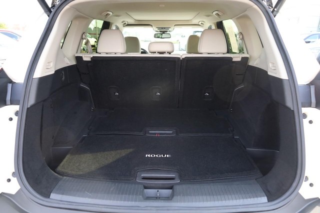 Nissan Rogue Vehicle Image 07