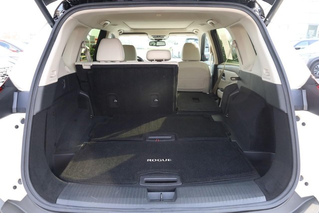 Nissan Rogue Vehicle Image 08