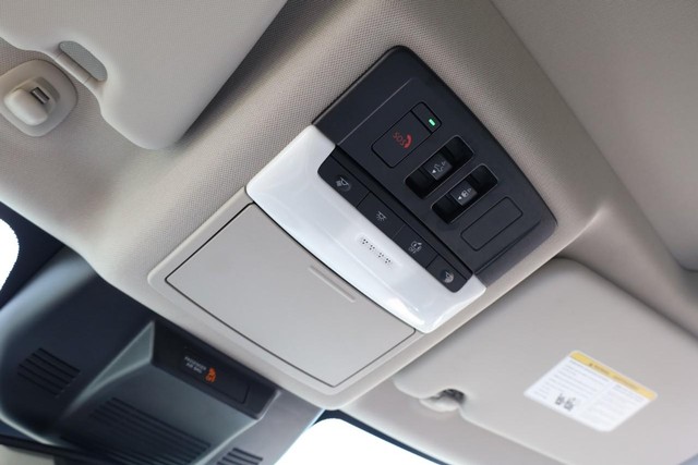 Nissan Rogue Vehicle Image 20