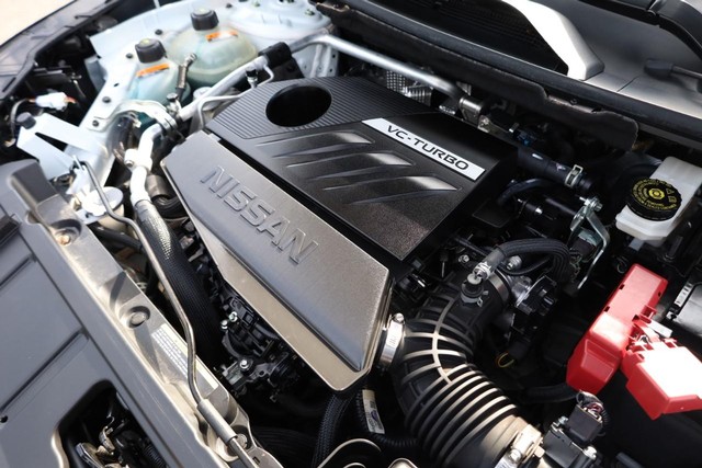 Nissan Rogue Vehicle Image 30