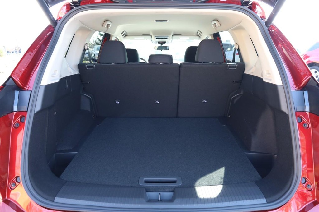 Nissan Rogue Vehicle Image 06