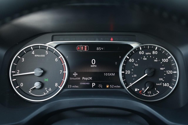 Nissan Rogue Vehicle Image 12
