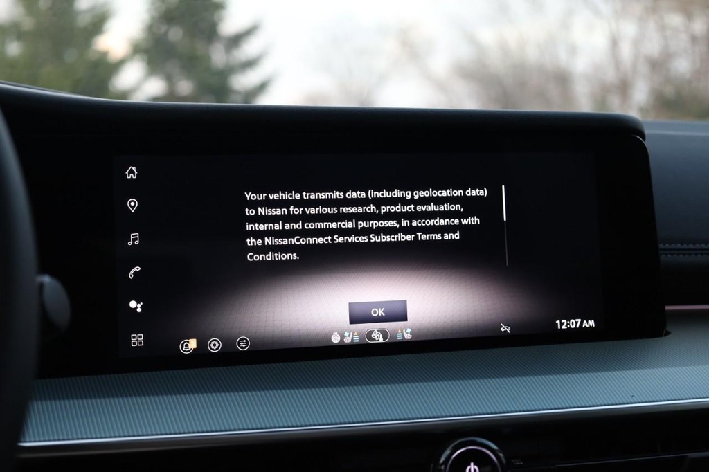 Nissan Murano Vehicle Image 13