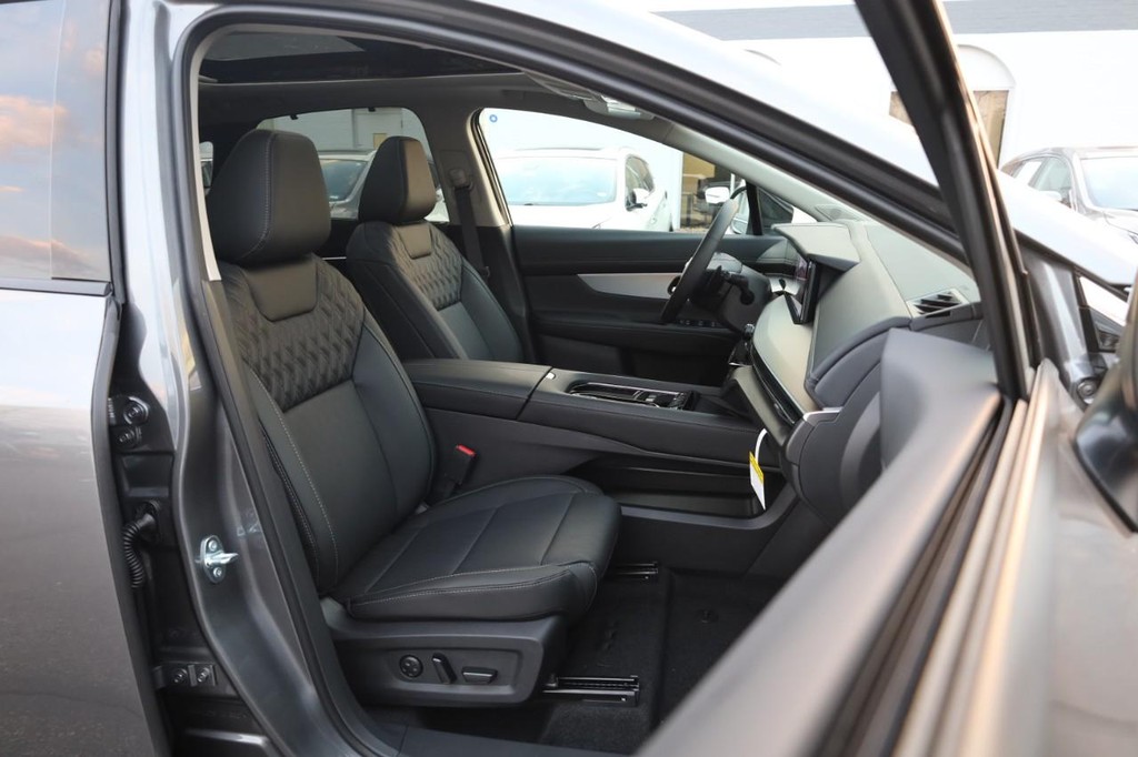 Nissan Murano Vehicle Image 30