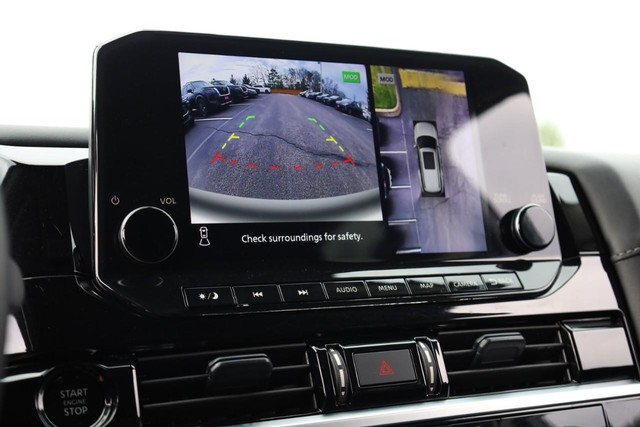 Nissan Pathfinder Vehicle Image 14