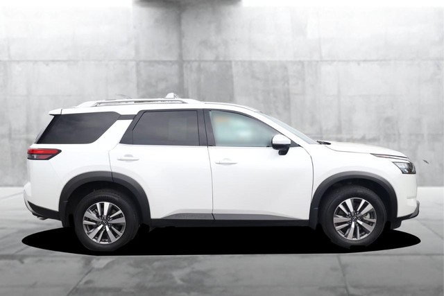 Nissan Pathfinder Vehicle Image 05
