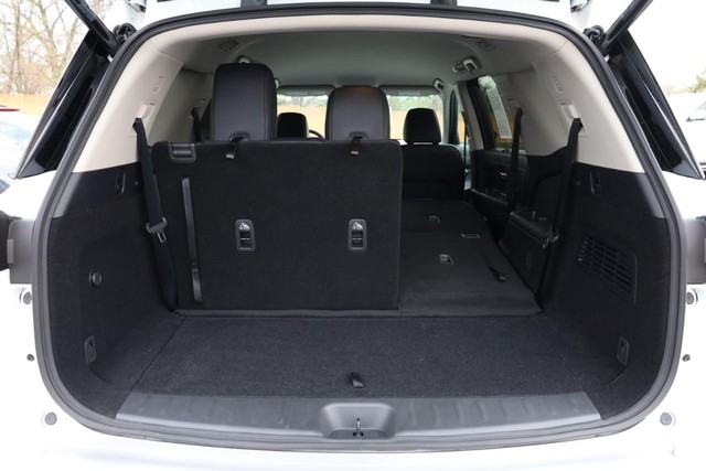 Nissan Pathfinder Vehicle Image 08