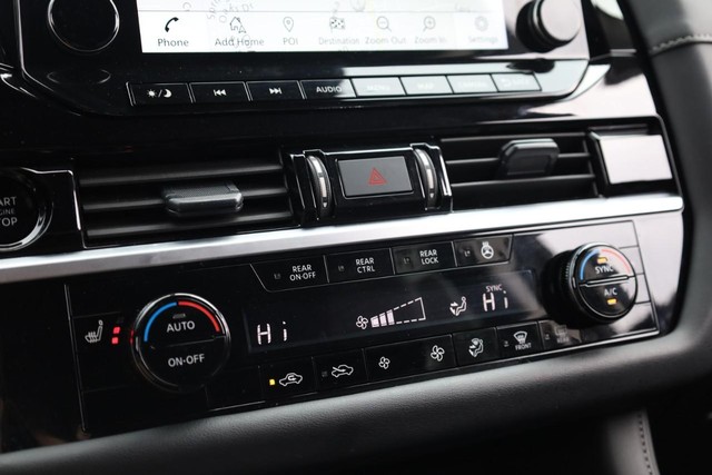 Nissan Pathfinder Vehicle Image 16