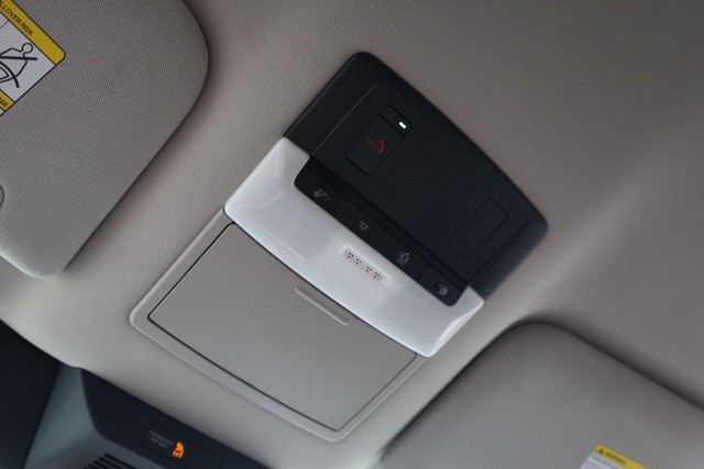 Nissan Pathfinder Vehicle Image 19
