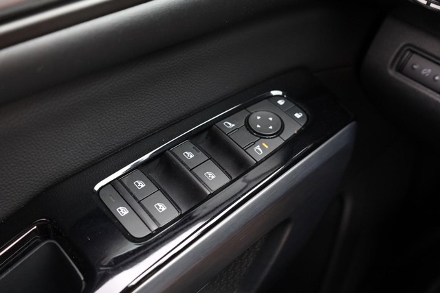 Nissan Pathfinder Vehicle Image 20