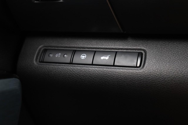 Nissan Pathfinder Vehicle Image 21