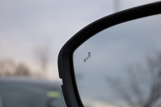 Nissan Pathfinder Vehicle Image 22