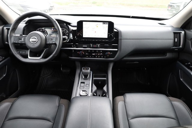 Nissan Pathfinder Vehicle Image 26