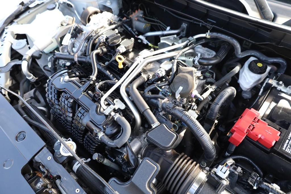 Nissan Altima Vehicle Image 26