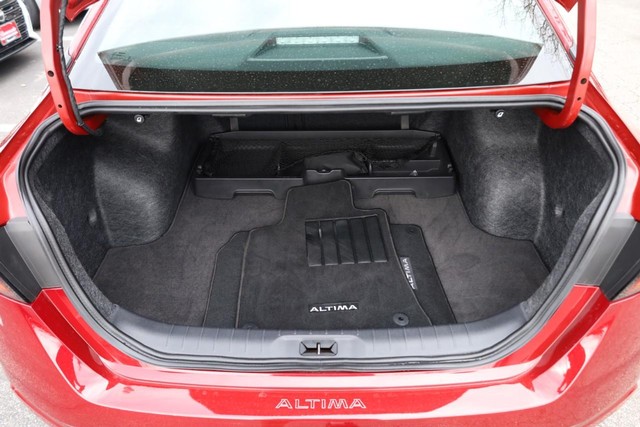 Nissan Altima Vehicle Image 07