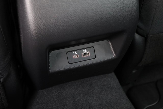 Nissan Altima Vehicle Image 21