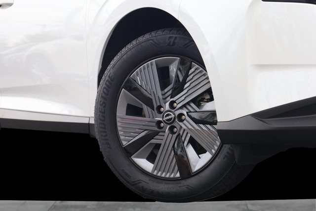 Nissan Murano Vehicle Image 03