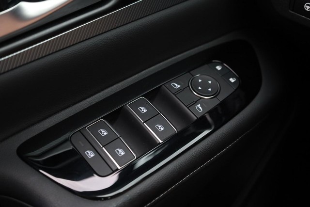 Nissan Murano Vehicle Image 21