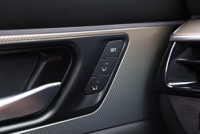 Nissan Murano Vehicle Image 22