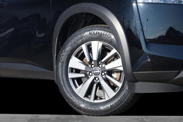 Nissan Pathfinder Vehicle Image 03