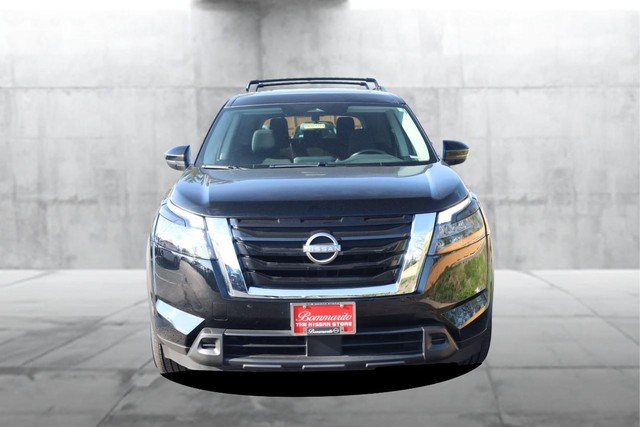 Nissan Pathfinder Vehicle Image 04