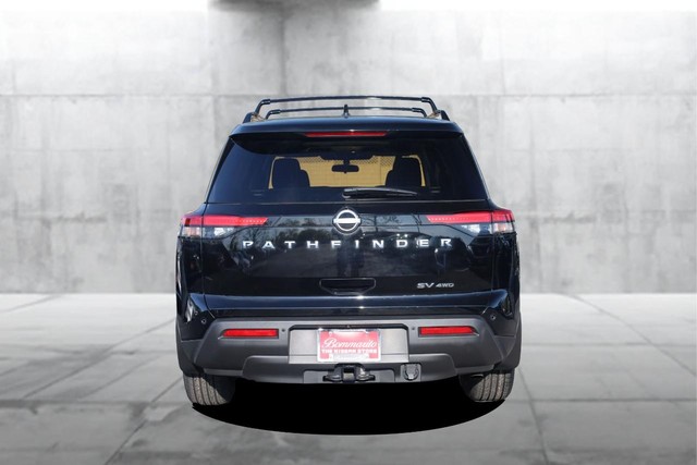 Nissan Pathfinder Vehicle Image 06