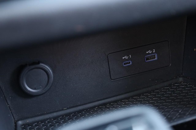Nissan Pathfinder Vehicle Image 18