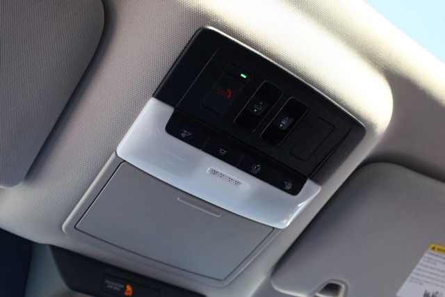 Nissan Pathfinder Vehicle Image 20