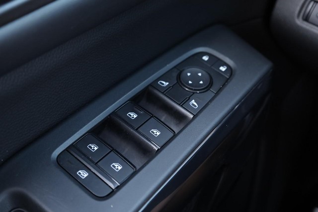 Nissan Pathfinder Vehicle Image 21
