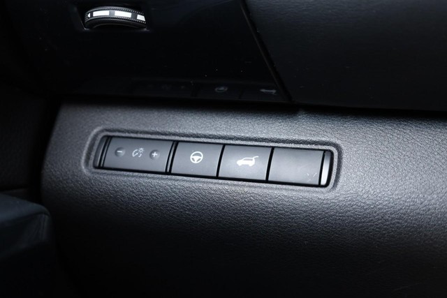 Nissan Pathfinder Vehicle Image 22