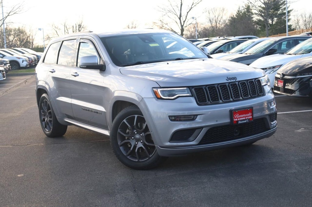 Jeep Grand Cherokee Vehicle Image 02