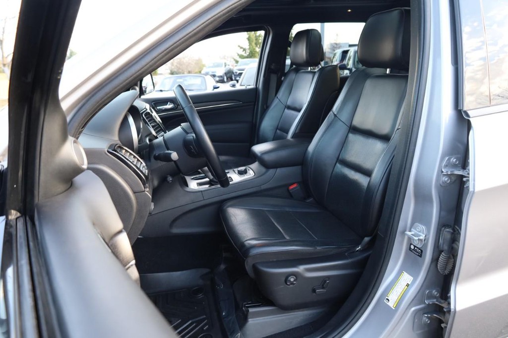 Jeep Grand Cherokee Vehicle Image 08