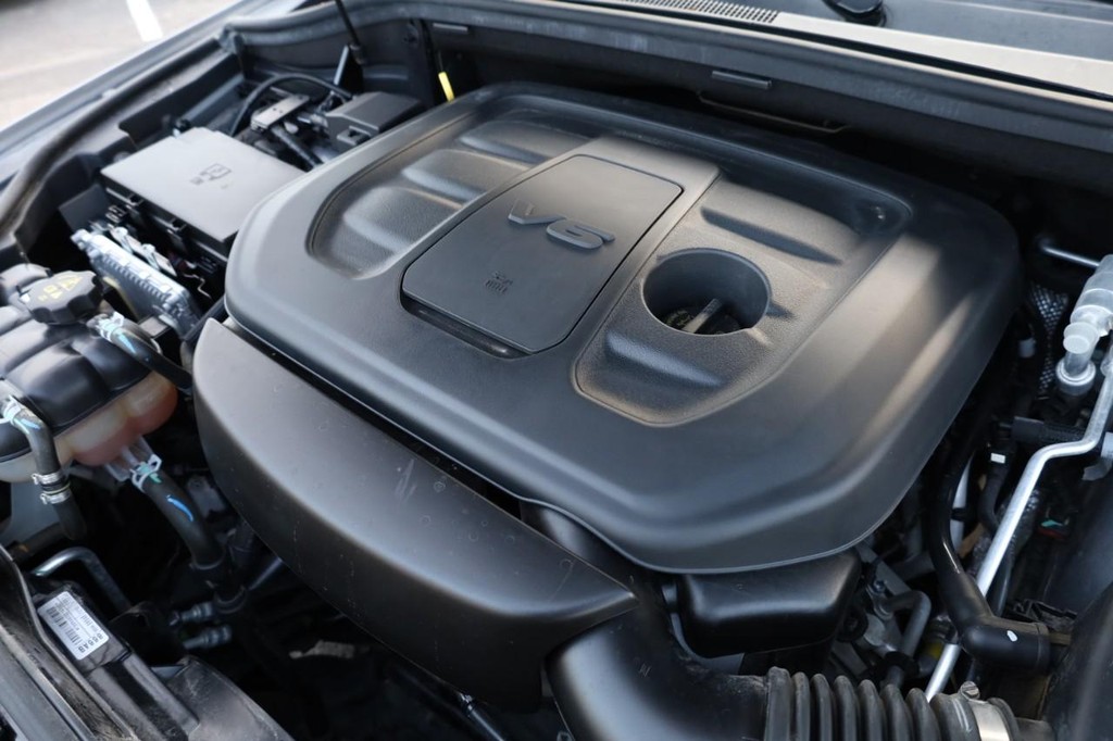 Jeep Grand Cherokee Vehicle Image 28