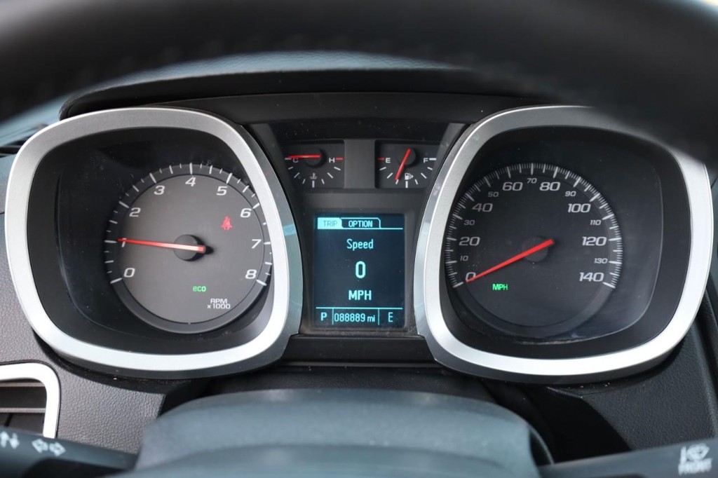 Chevrolet Equinox Vehicle Image 11