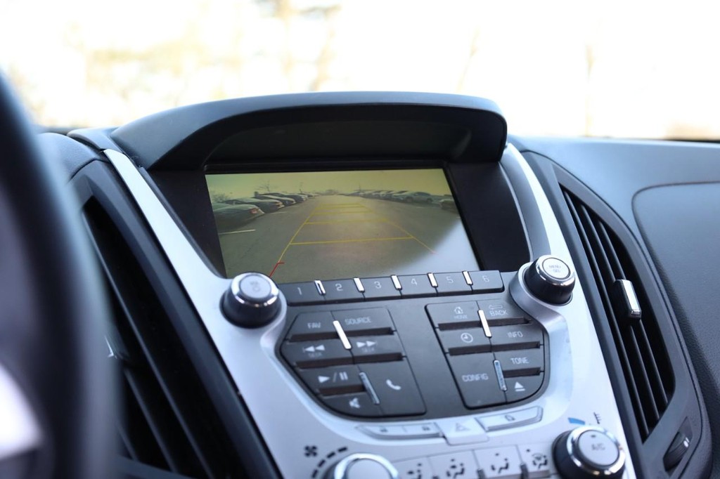 Chevrolet Equinox Vehicle Image 13