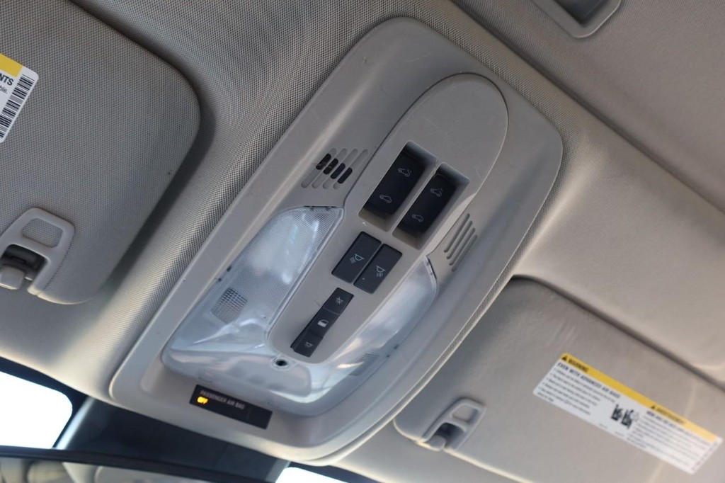 Chevrolet Equinox Vehicle Image 16