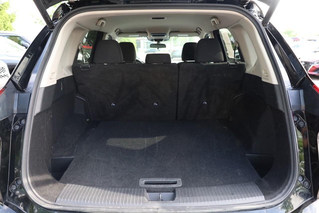 Nissan Rogue Vehicle Image 07