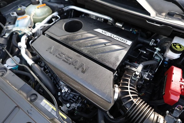 Nissan Rogue Vehicle Image 25