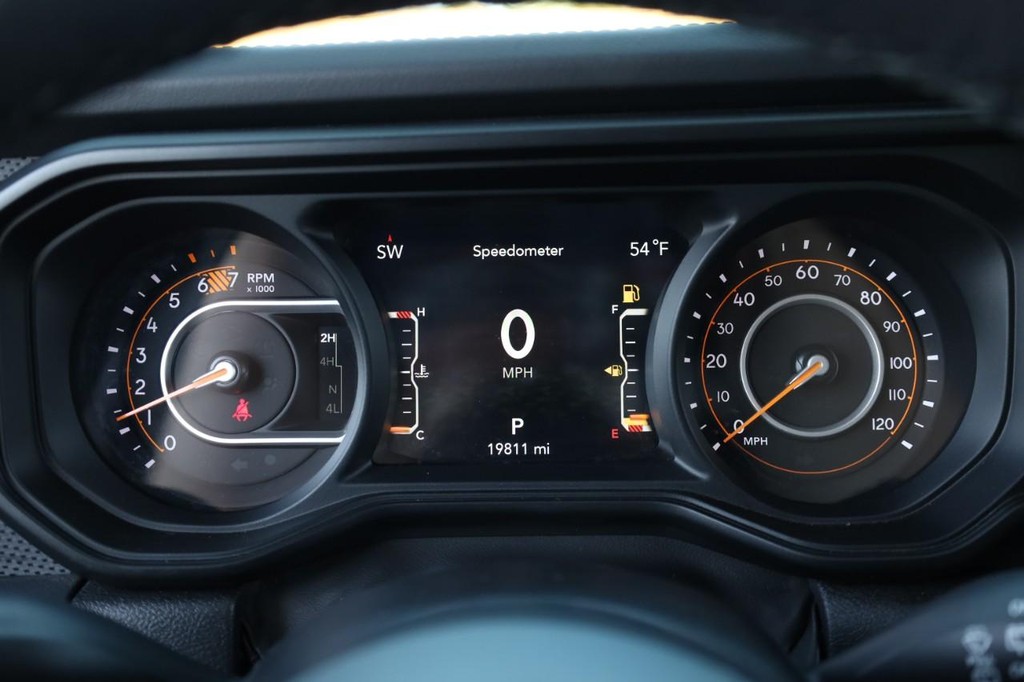 Jeep Wrangler Vehicle Image 10