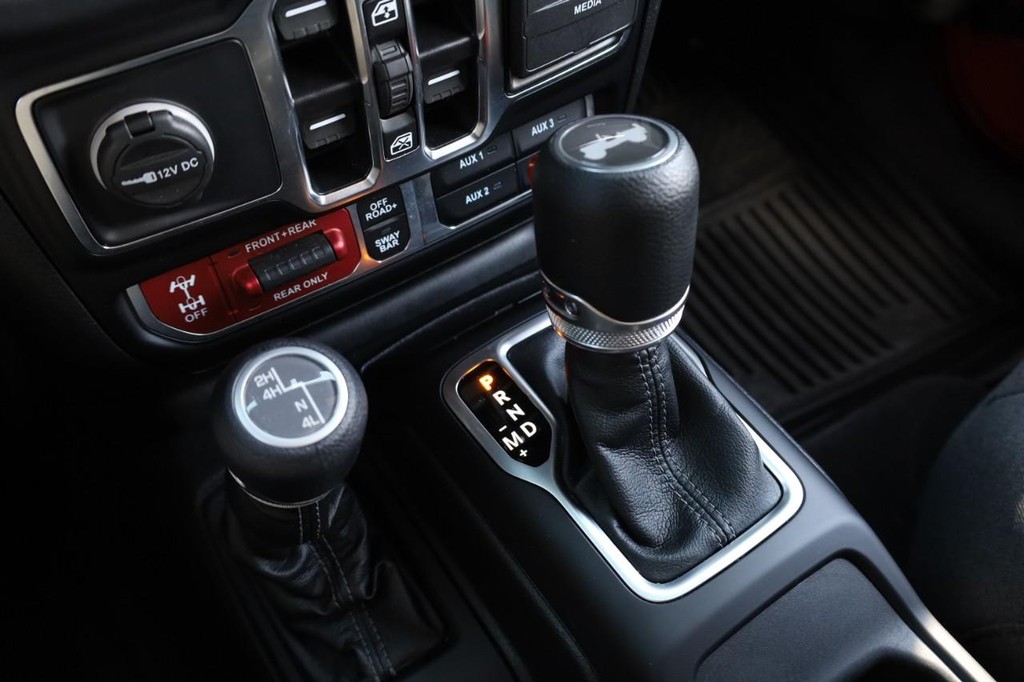 Jeep Wrangler Vehicle Image 15