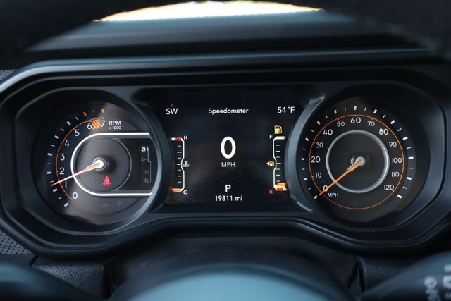 Jeep Wrangler Vehicle Image 10